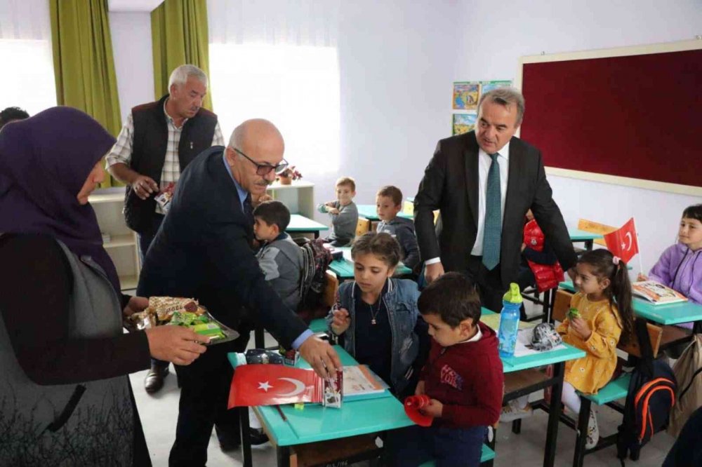 Atıl durumda olan köy okulunda eğitim güneşi doğdu