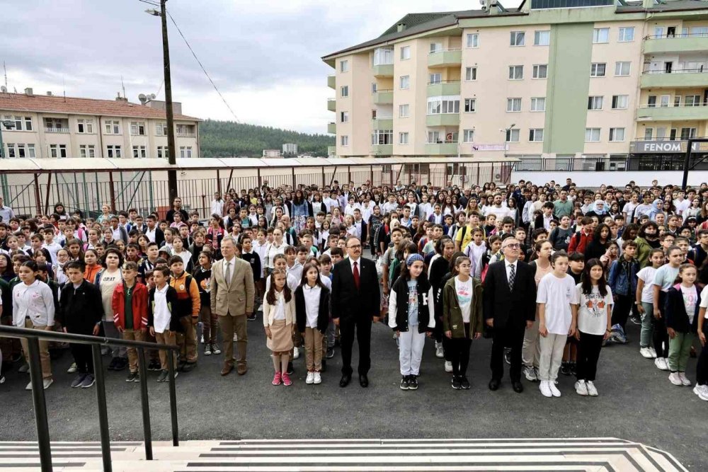 Vali Kızılkaya’dan öğrencilerle bir araya geldi