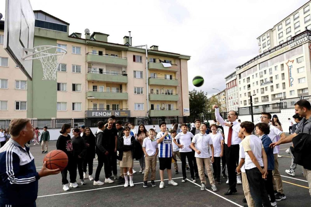 Vali Kızılkaya’dan öğrencilerle bir araya geldi