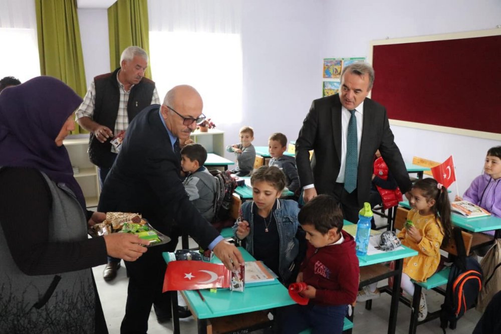 Kaymakam Öztürk, Kapanalan İlkokulu’nda incelemelerde bulundu