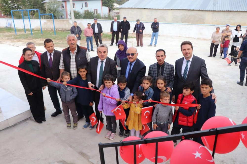 Kaymakam Öztürk, Kapanalan İlkokulu’nda incelemelerde bulundu