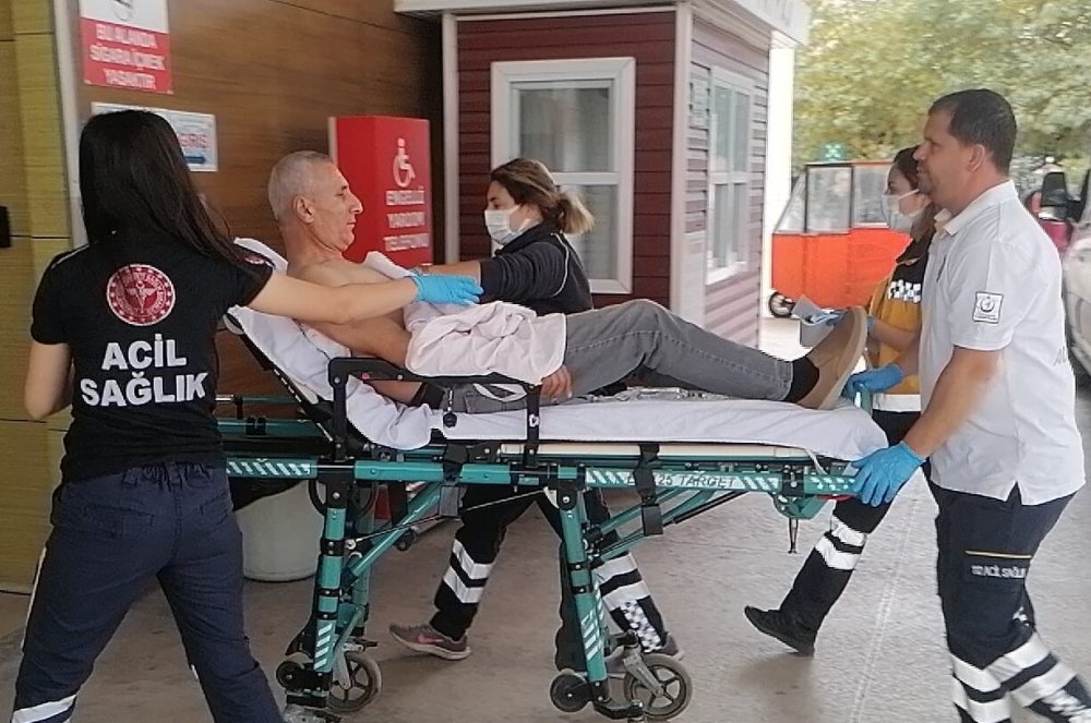 Dedikodu kavgasında arkadaşını bıçakladı