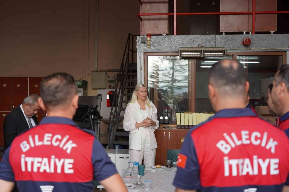 Başkan V. Subaşı itfaiyecilerle bir araya geldi