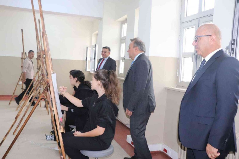 Kaymakam Öztürk öğrencilerle bir araya geldi