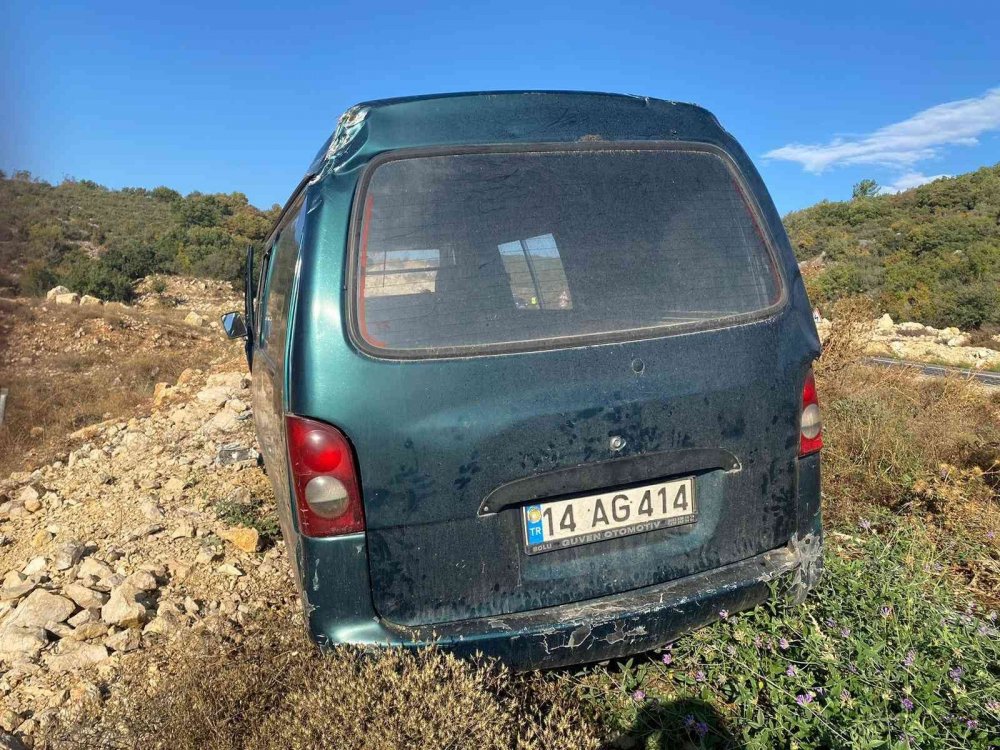 Yola dökülen yağ kazalara davetiye çıkardı, 3 kişi yaralandı