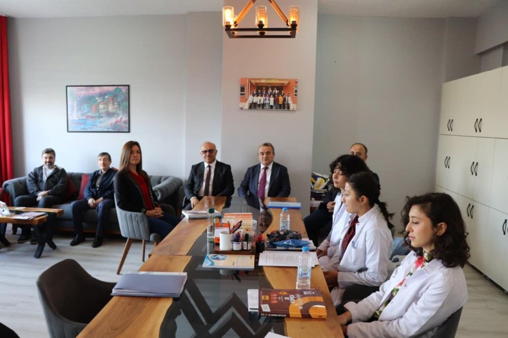 Kaymakam Öztürk’ten okul ziyaretleri