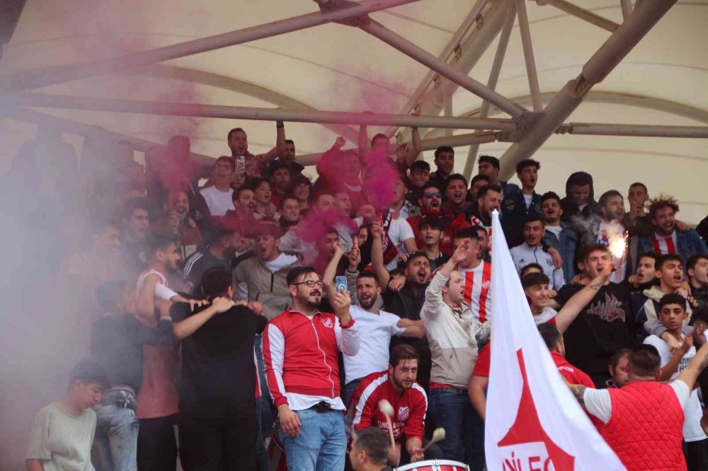 90+7’de saha içi bir anda karıştı