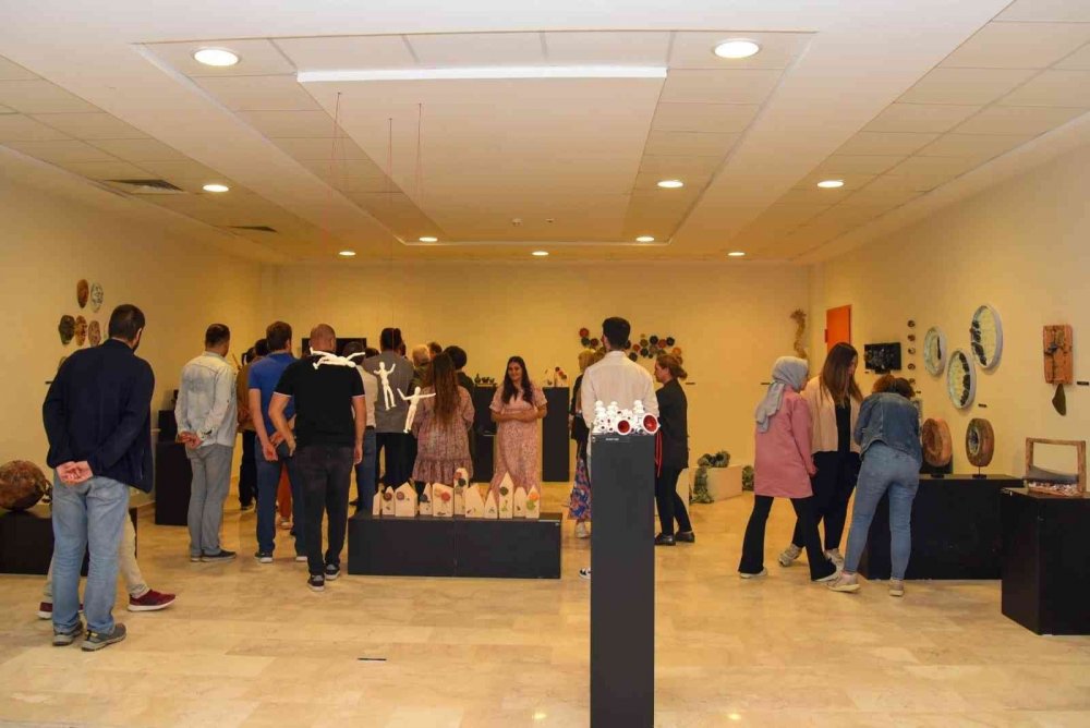 Güzel Sanatlar ve Tasarım Fakültesinde ’Seçki 2’ sergisi açıldı