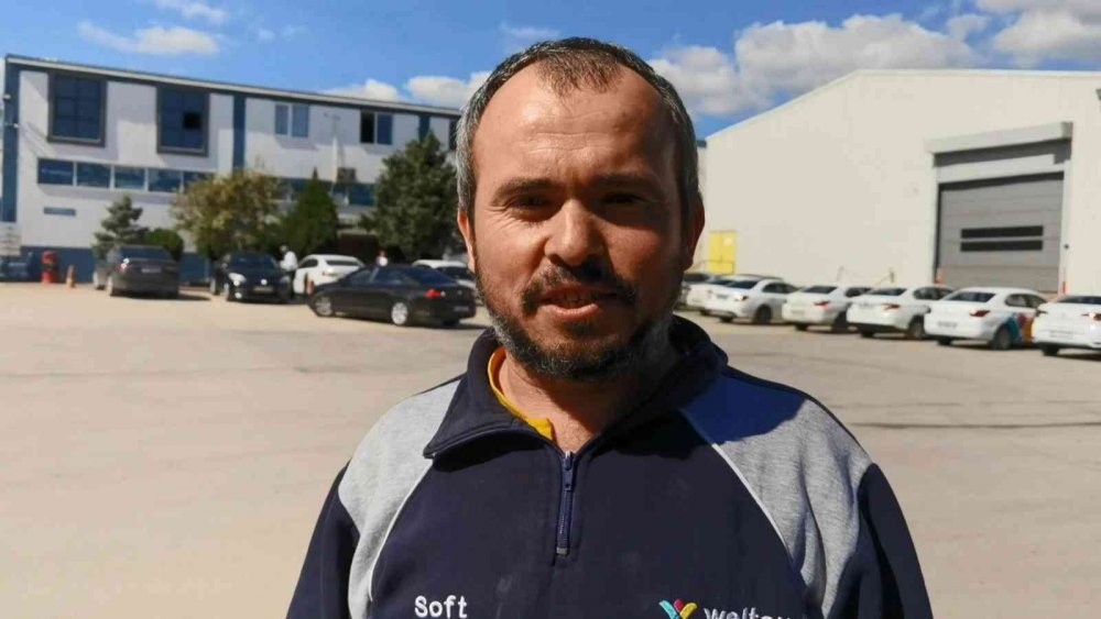 İşyerine paraşütle indi