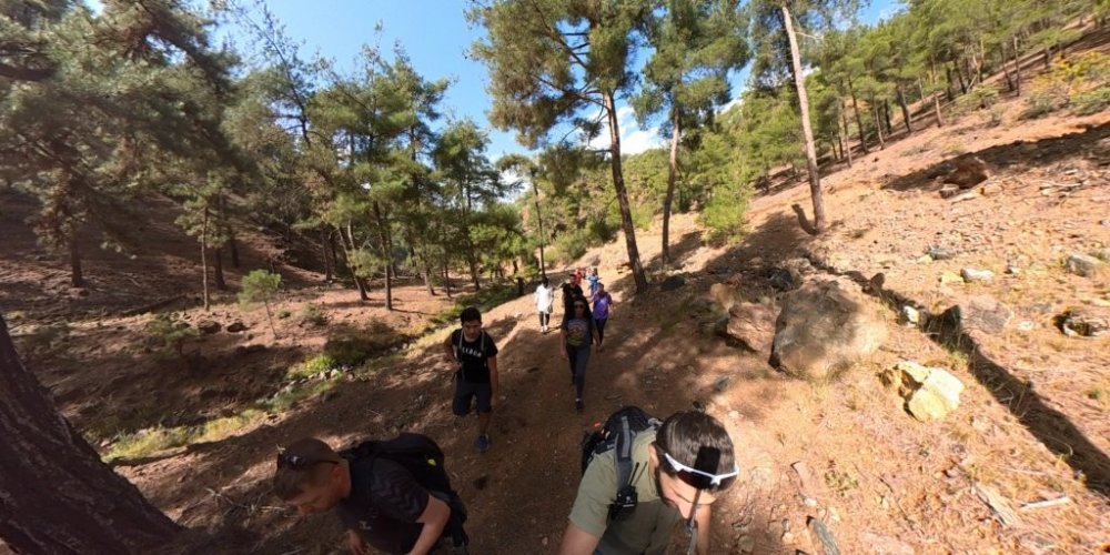 18 kilometrelik zorlu doğa yürüyüşü