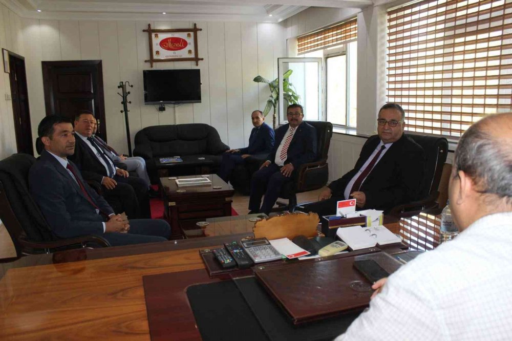 Kaymakam Ünal, öğrencilerle bir araya geldi