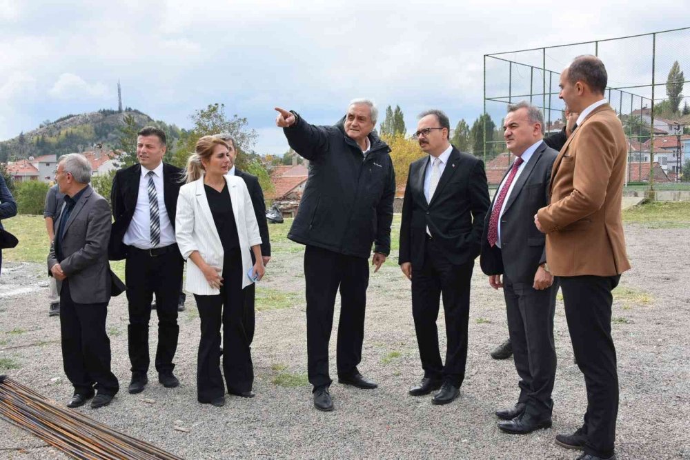 Çalışmaları incelediler