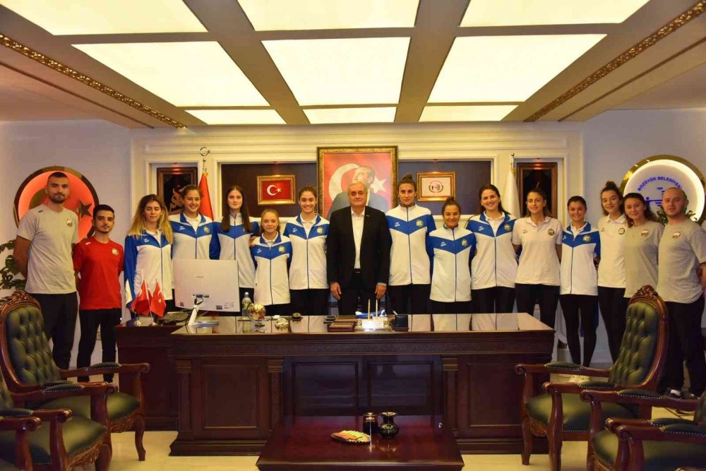 Yeni sezon öncesinde bir araya geldiler