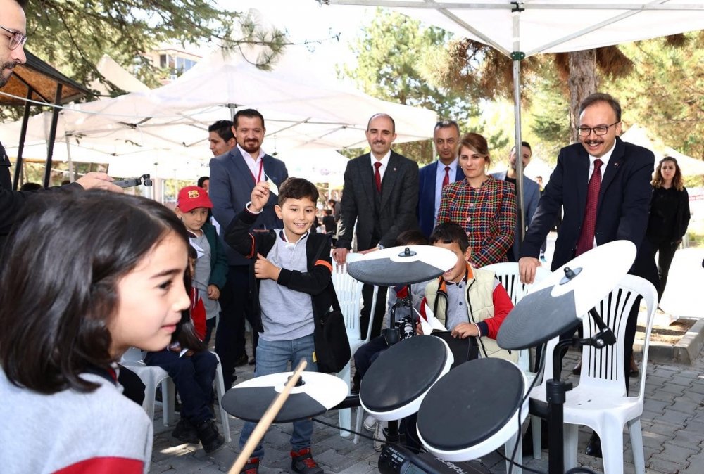 Vali Kızılkaya, Bilim Şenliğine katıldı