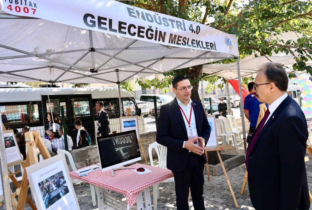 Vali Kızılkaya, Bilim Şenliğine katıldı