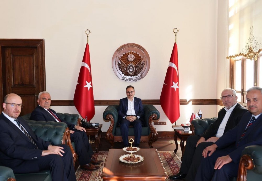 Müftü Erhun, Camiler ve Din Görevlileri Haftası sebebiyle Vali Kızılkaya’yı ziyaret etti