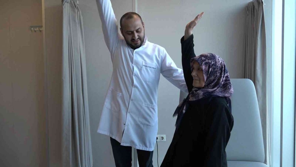Kapalı omuz ameliyatıyla sağlıklarına kavuştular