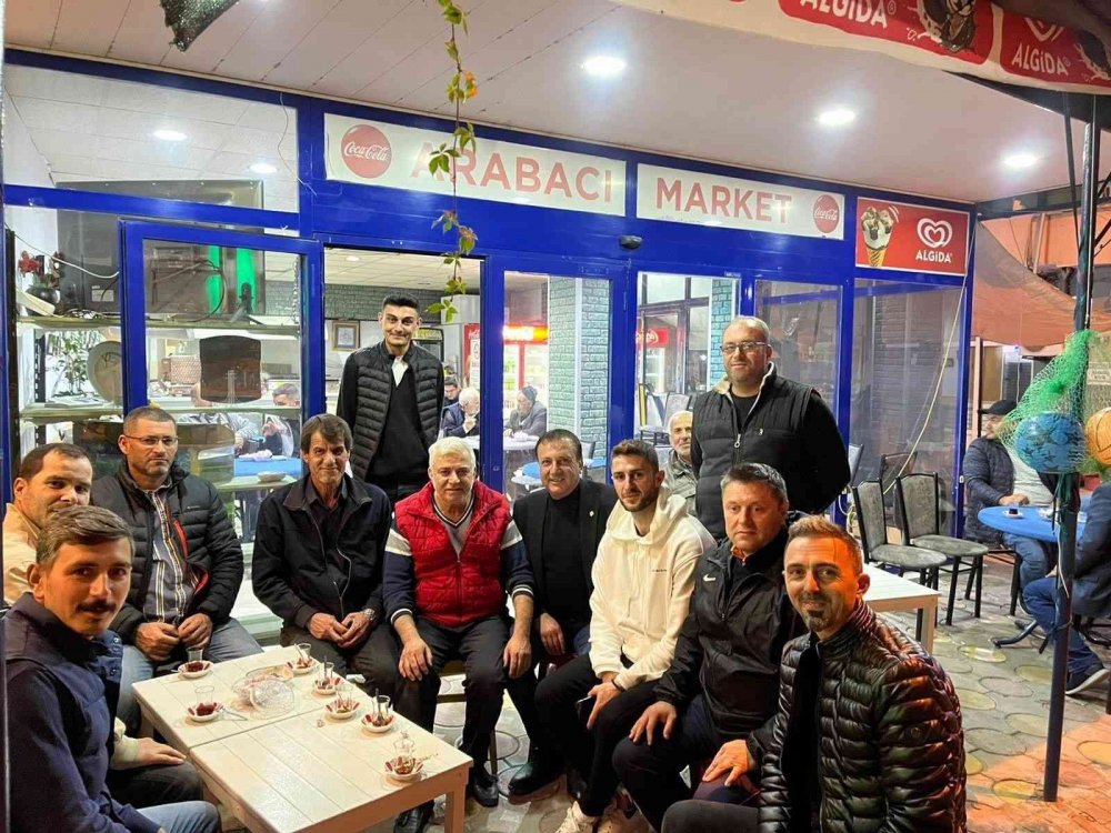 Milli futbolcuyu kahvehanede görenler şaşırdı