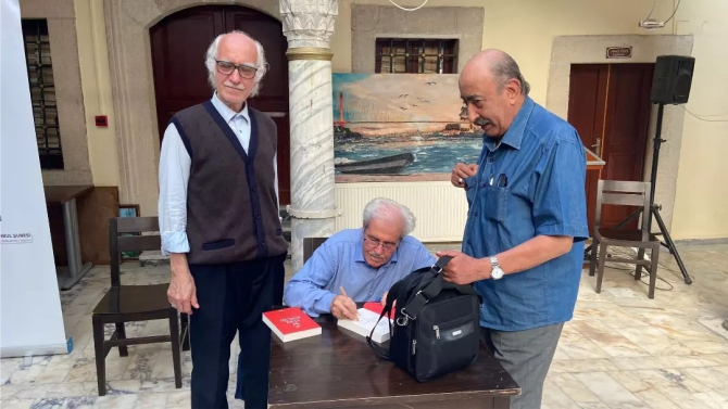 ali-erdal-yeni-kitabini-tanitti3.jpg