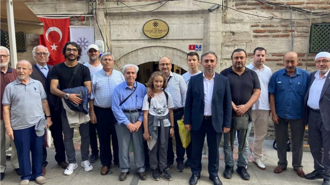 ali-erdal-yeni-kitabini-tanitti4.jpg