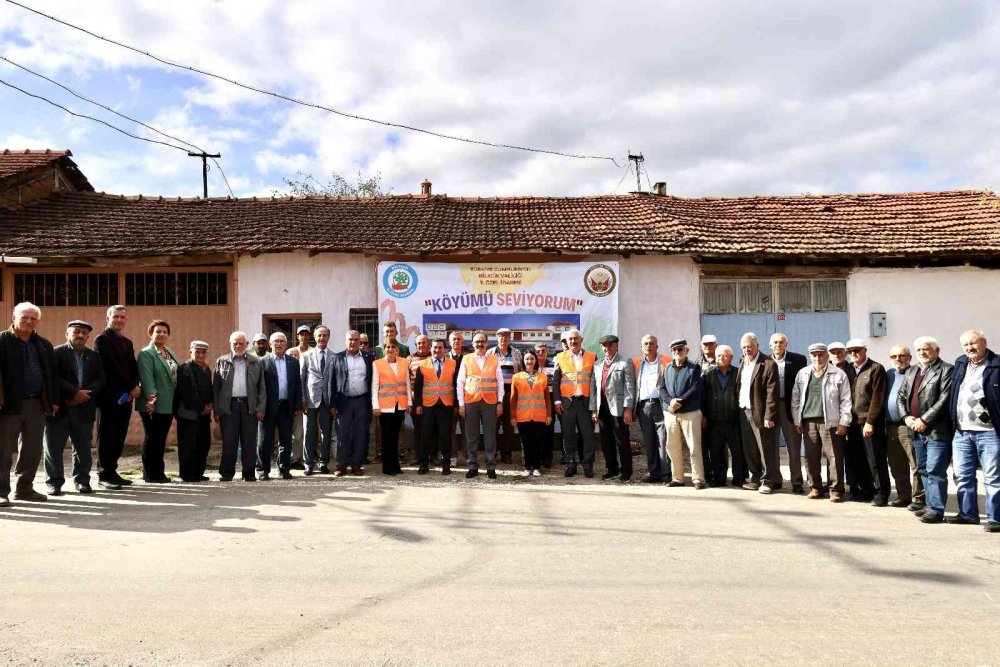 ’Köyümü Seviyorum Sokağımı Boyuyorum’ projesi Kınık’ta başladı