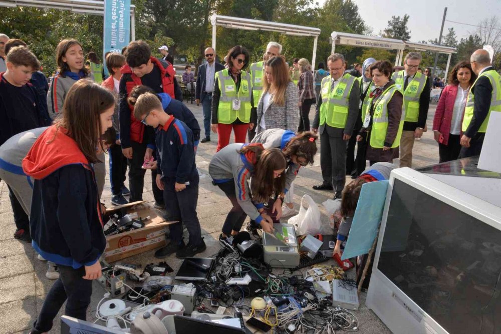 Elektronik atıklar BUÜ’de bilgisayar ve kodlama sınıflarına dönüşecek