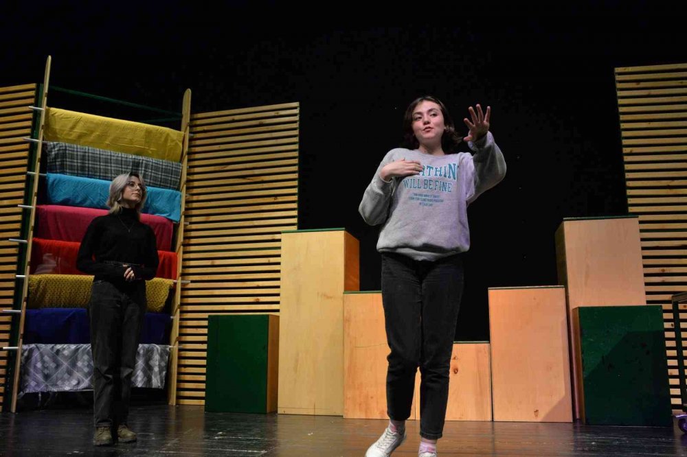 Bozüyük’te gençlere sanat var