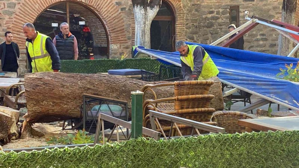 Tarihi Koza Han’da facianın eşiğinden dönüldü