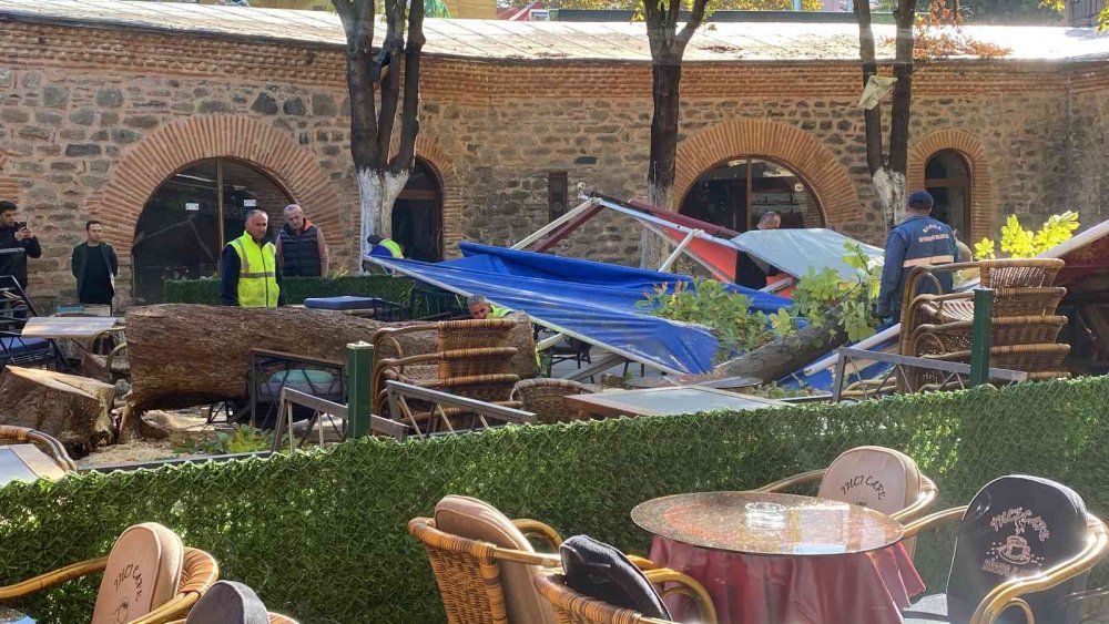 Tarihi Koza Han’da facianın eşiğinden dönüldü