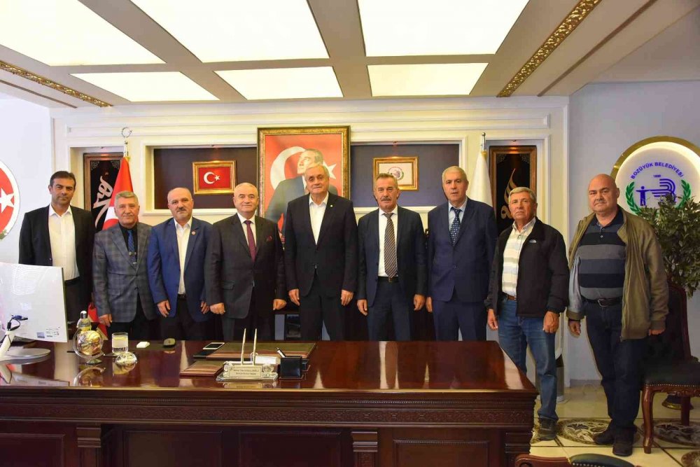 Eskişehir Balkan ve Muhacir Dernekleri Federasyonu’ndan Başkan Bakkalcıoğlu’na ziyaret