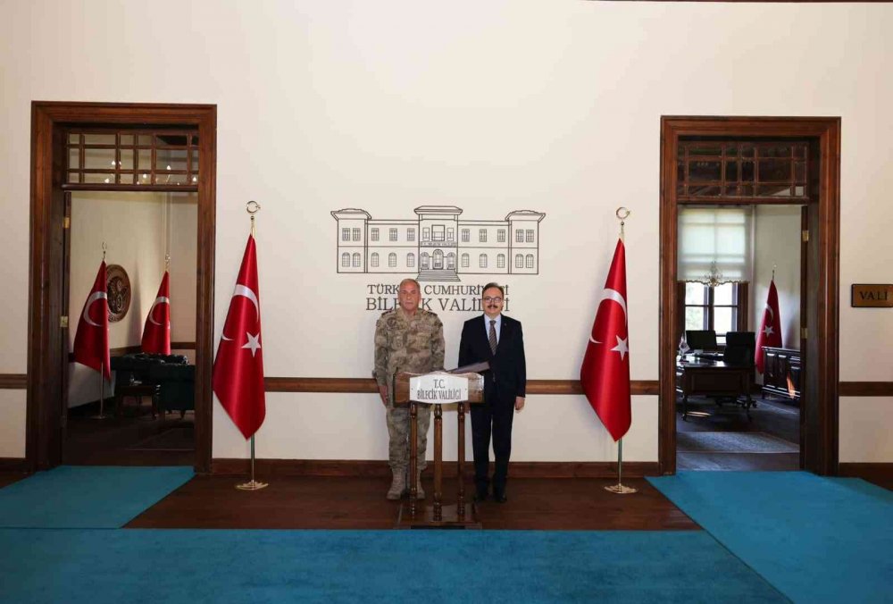 Tümgeneral Okyar, Vali Kızılkaya ile bir araya geldi