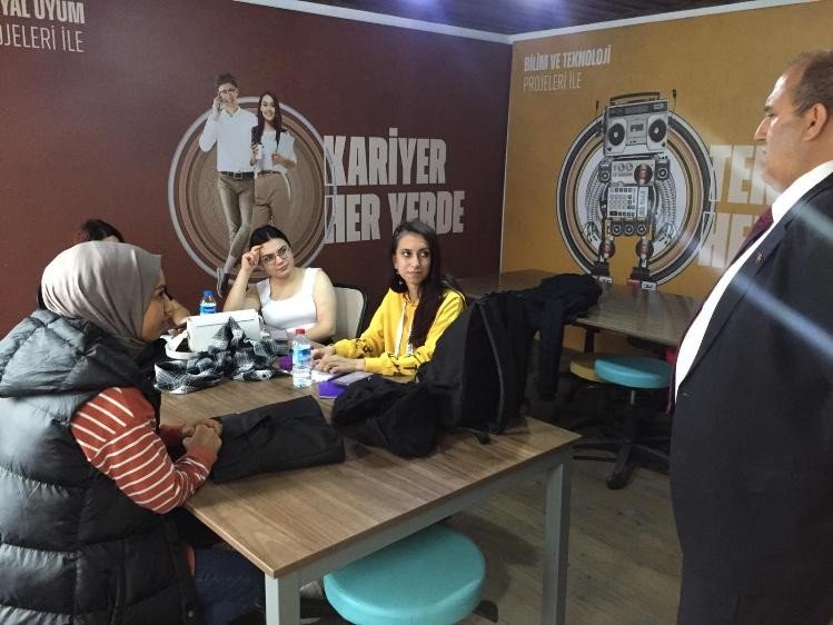 Kaymakam Ünal’dan gençlik merkezine ziyaret