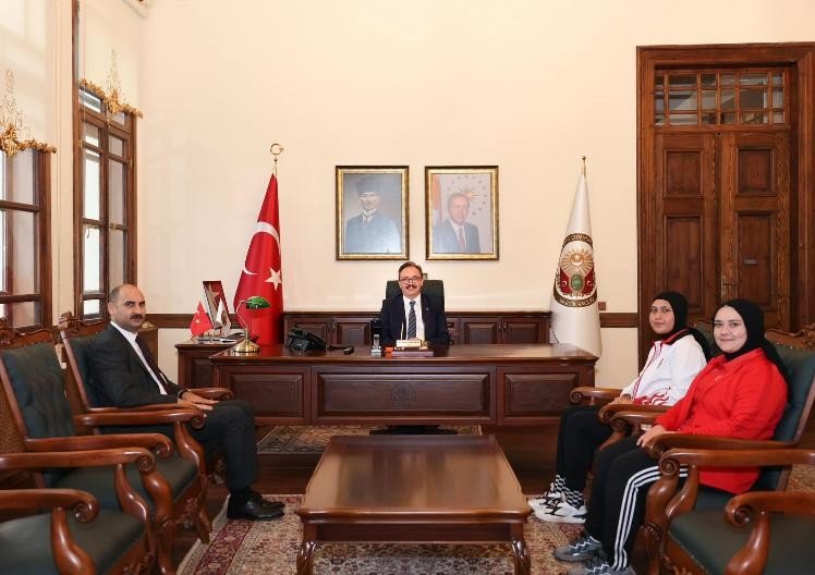 Vali Kızılkaya, Balkan şampiyonunu ağırladı