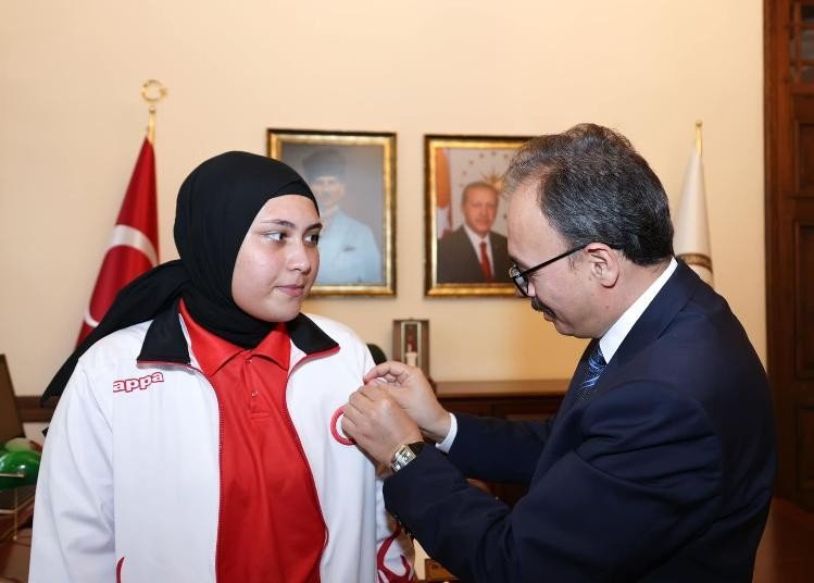 Vali Kızılkaya, Balkan şampiyonunu ağırladı