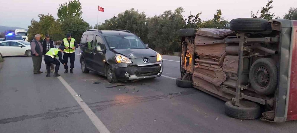 Kaza yerine giden muhabir, abisinin kazasıyla karşılaştı