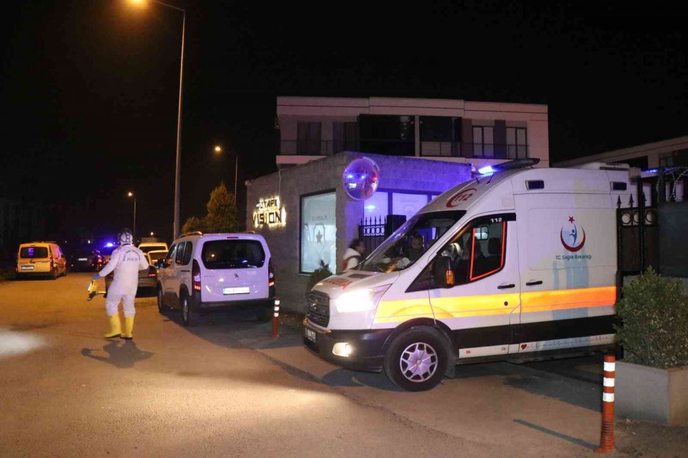 Ayrıldığı eşinin evinde kendisini yakan adam hayatını kaybetti