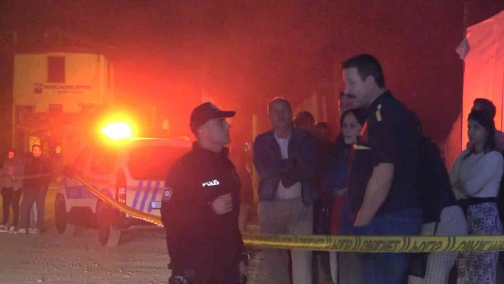 Eşiyle tartışan adam kaldığı daireyi ateşe verdi