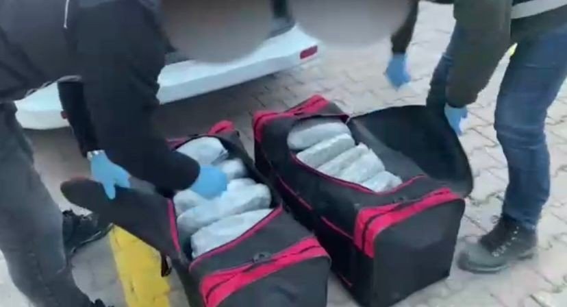 İşte, nefes kesen bu operasyonlarda Onlarca kilosu  ele geçirildi