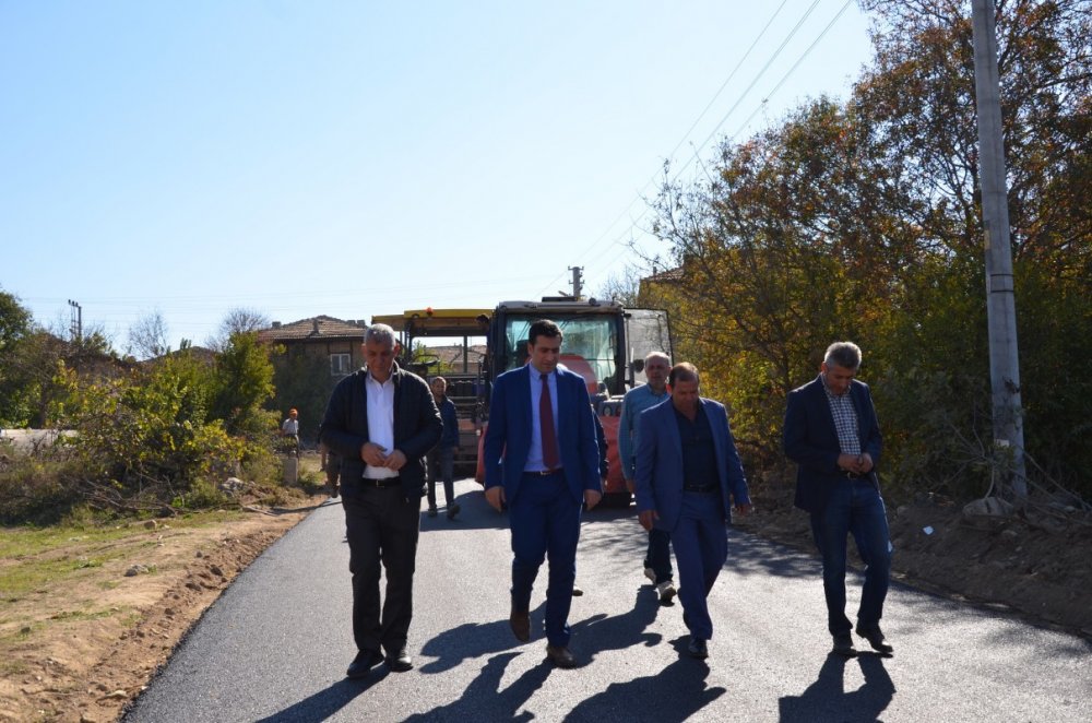 Söğüt'te köylere asfalt atılıyor