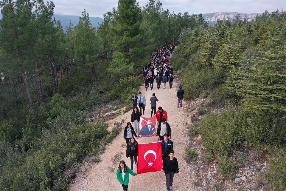Mustafa Kemal Atatürk ‘Doğa Yürüyüşü’nde anıldı