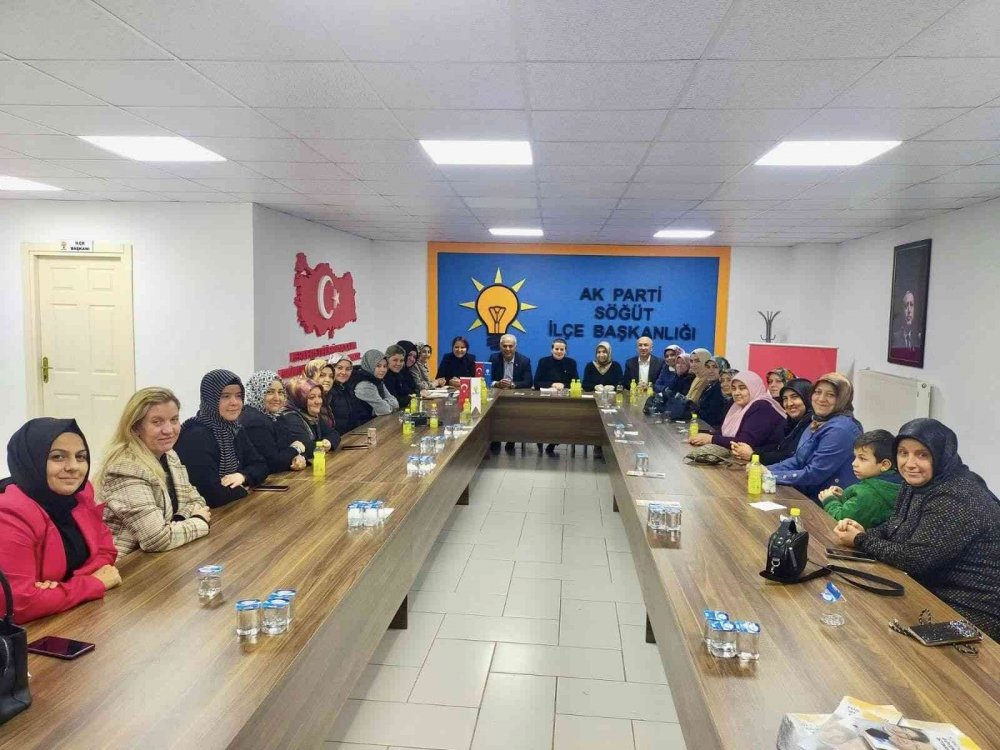 Başkan Yaman Söğüt’te AK Partili kadınlarla bir araya geldi