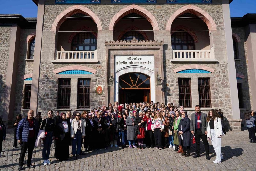 Bilecikli kadınlar Anıtkabir’i ziyaret etti