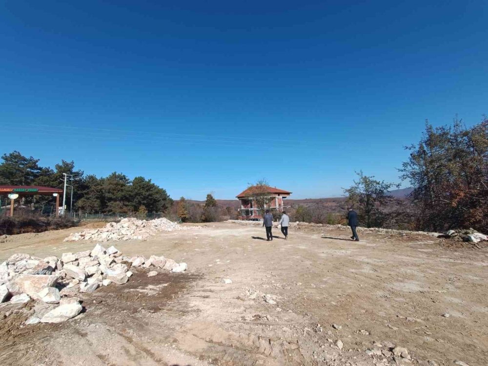 Küçükelmalı Eğitim Kampı bahçesinde çocuklara güvenli ortam sağlandı