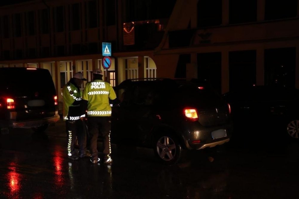 Bir gecede 7 bin 649 şahıs sorgulandı