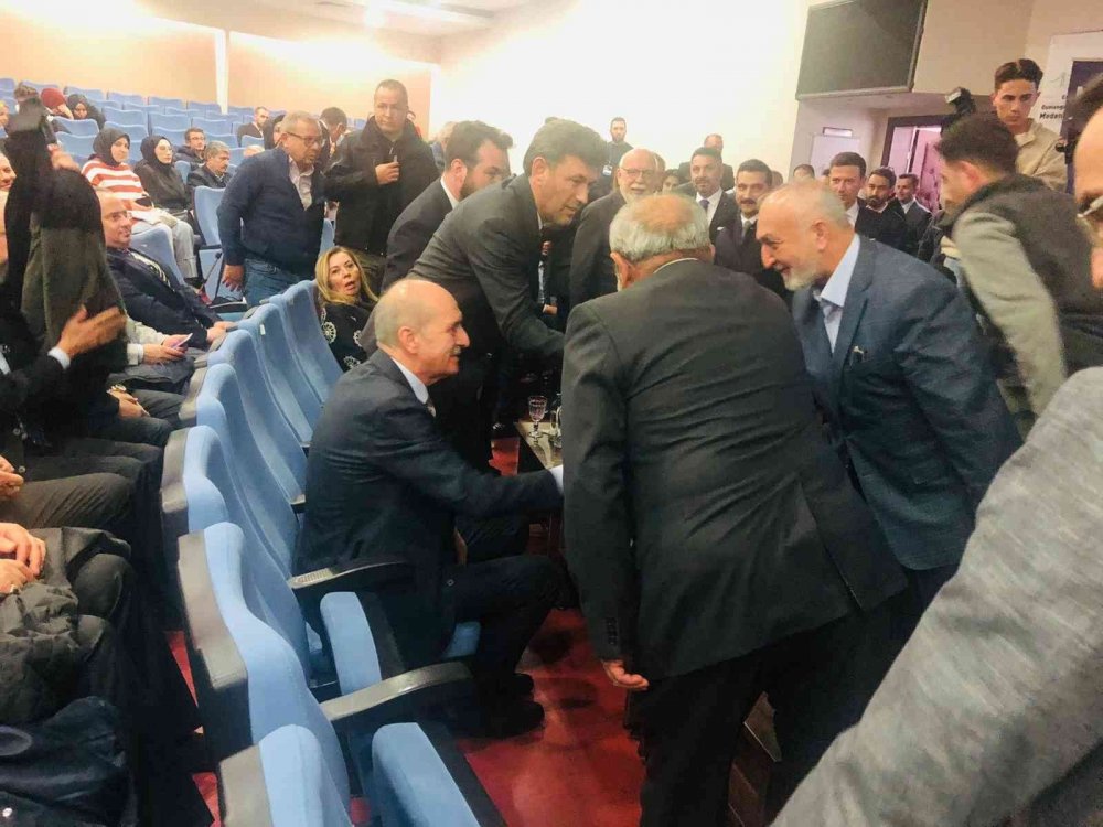 AK Parti’li başkanlar “Türkiye’yi Yarınlara Taşımak” konulu konferansa katıldı