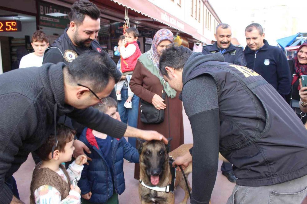Narkotik polisleri, ‘En İyi Narkotik Polisi Anne’ ve UYUMA projelerini anlattı