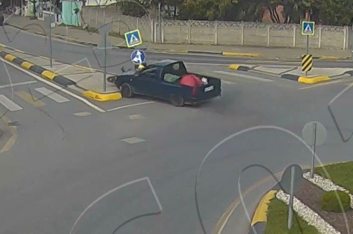 Kontrolden çıkarak karşı şeride geçti