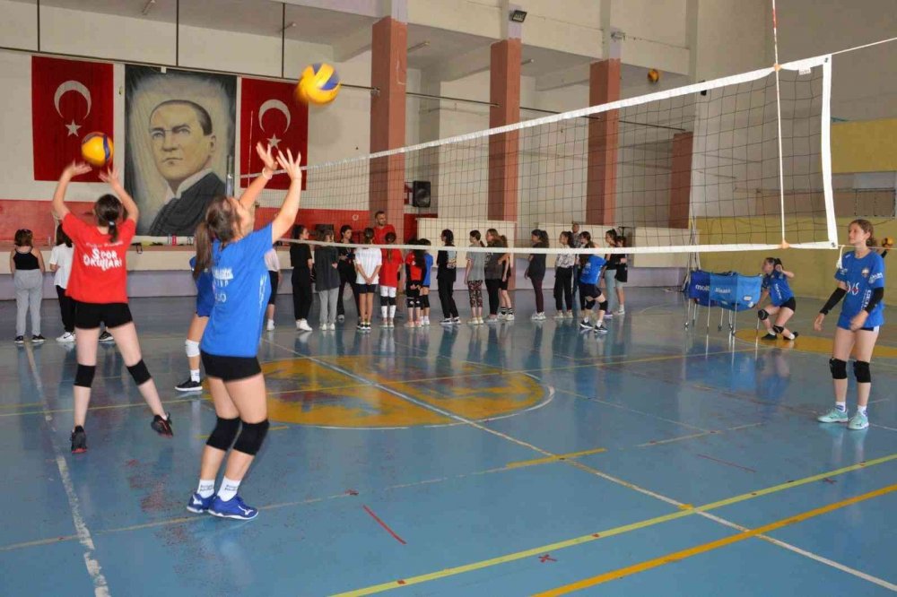 Ücretsiz kış spor okulları kayıtları başladı