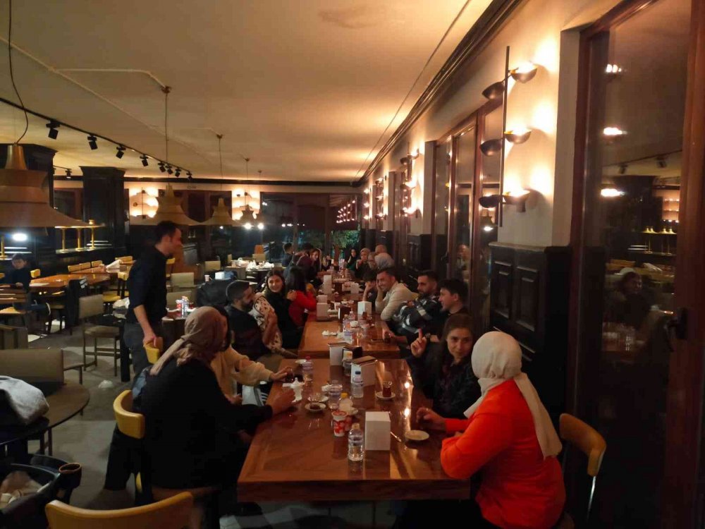 Başkan Yaman öğretmenler ile akşam yemeğinde bir araya geldi