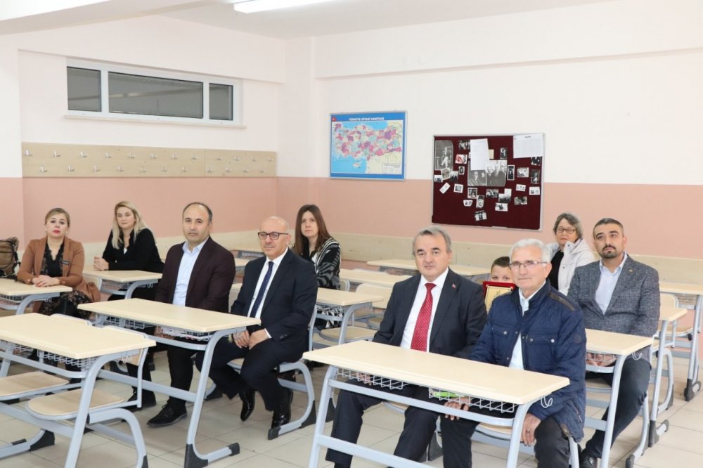 Merhum öğretmenin ismi okulunda yaşayacak